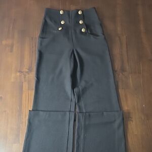 High-Waist Wide-Leg Trousers with Gold Buttons - Black